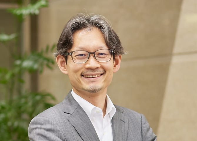 代表取締役 稲積 憲